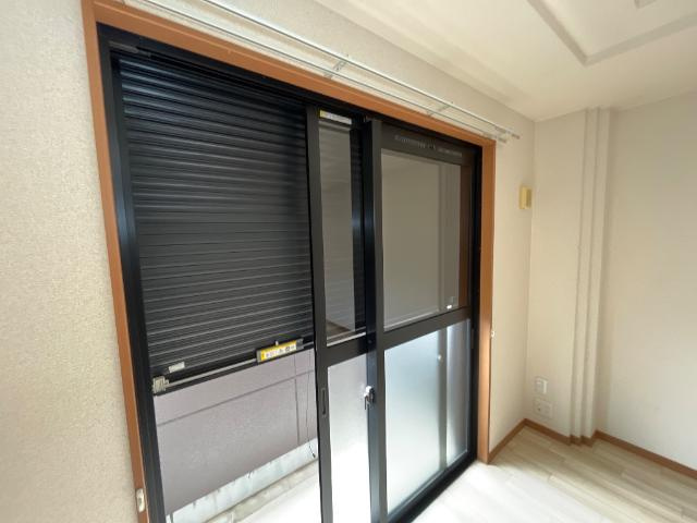 Ｐｒｏｎｉｔｙの内装|シャッター