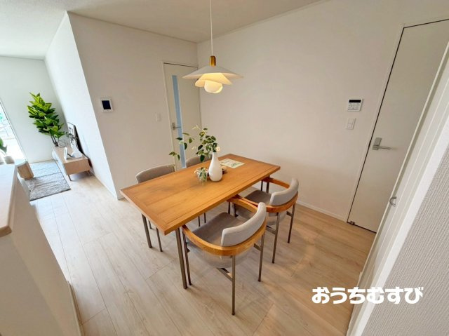 春日井市如意申町第3(全4棟)の居間・リビング
