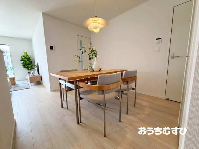 春日井市如意申町第3(全4棟)の居間・リビング