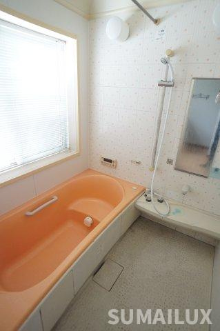 熊本市東区桜木２丁目の一戸建ての浴室
