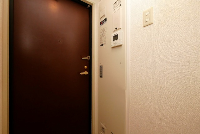 大阪市阿倍野区昭和町１丁目の賃貸マンションの玄関