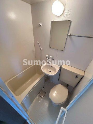 青葉荘の浴室|コンパクトで使いやすいお風呂です
