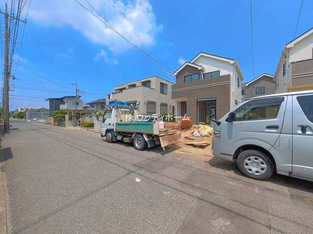 春日部市本田町　新築一戸建て　A号棟の前面道路含む現地写真