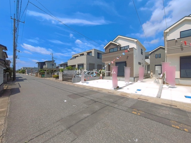 春日部市本田町　新築一戸建て　A号棟の前面道路含む現地写真