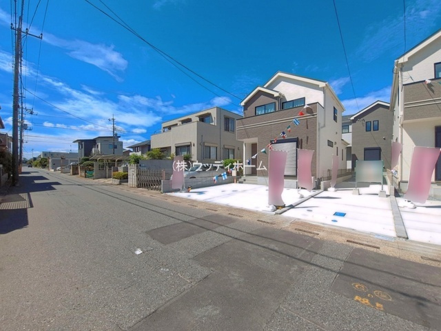 春日部市本田町　新築一戸建て　A号棟の前面道路含む現地写真