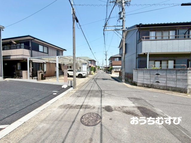 春日井市如意申町第3(全4棟)の前面道路含む現地写真