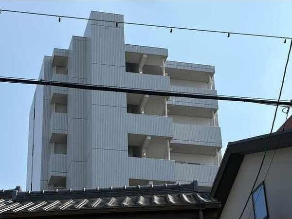 フローライト徳川の外観