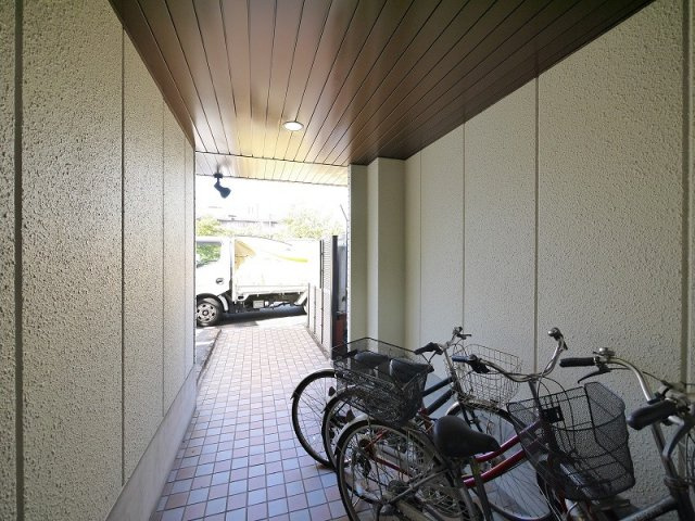 ホワイトパレスのその他共用部分|ゆったりとした共有スペース。