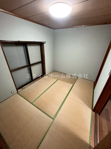 下地町宮腰貸家の和室