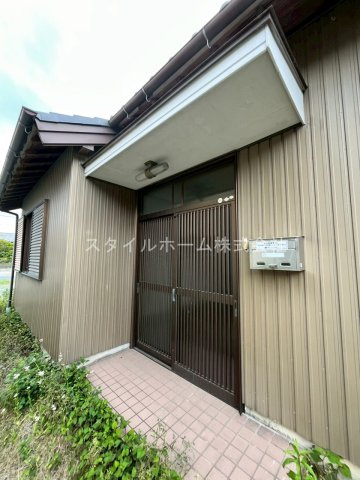 下地町宮腰貸家のエントランス