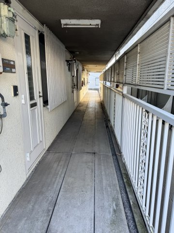 左京区山端ハイツ・サンモールのその他|2階廊下部分