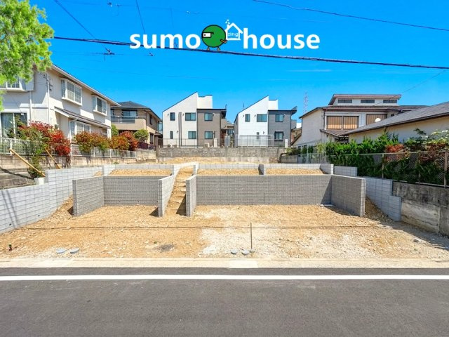 横浜市都筑区すみれが丘005③　2号棟の前面道路含む現地写真|前面道路含む現地写真です