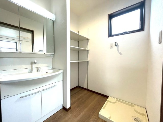 ◆売主物件につき仲介手数料無料◆令和２年建築の築浅◆４ＬＤＫ◆駐車２台ＯＫ◆伏見区向島吹田河原町の洗面所|洗面室