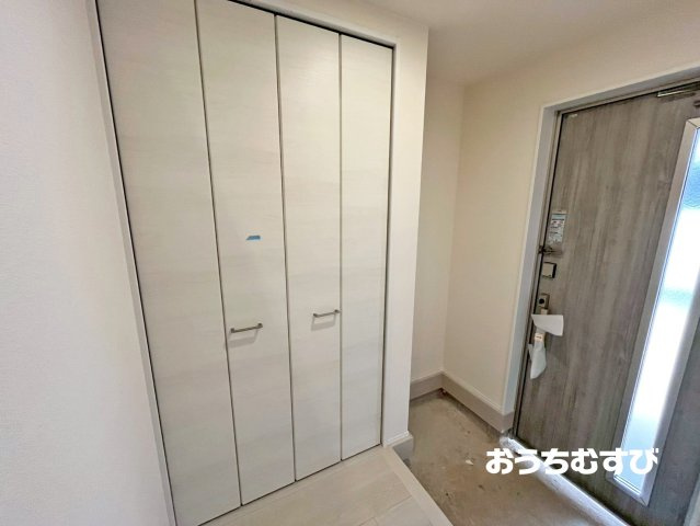 小牧市藤島町中島第2(全2棟)の玄関
