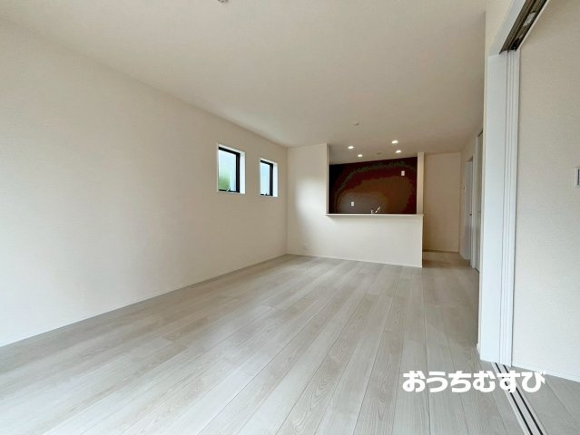 小牧市藤島町中島第2(全2棟)の居間・リビング