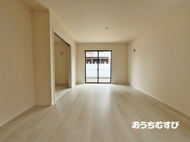 小牧市藤島町中島第2(全2棟)の居間・リビング