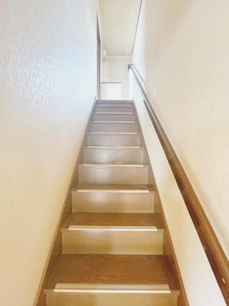 富士市今泉の中古一戸建|【階段】 