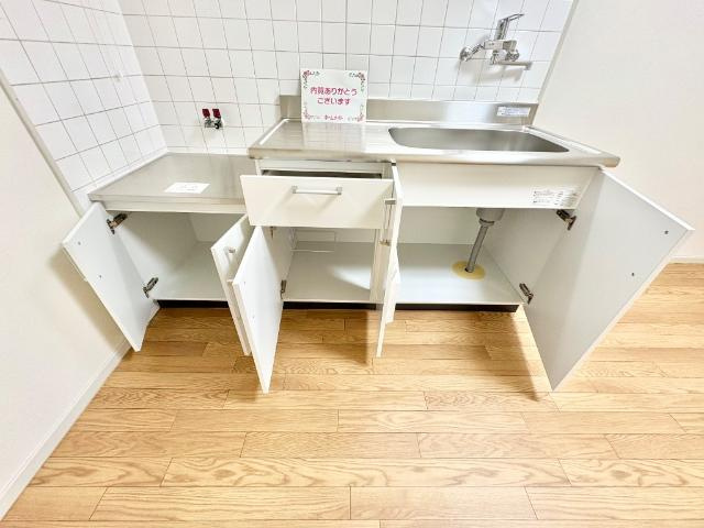 サンチェリオＡのキッチン|キッチン収納