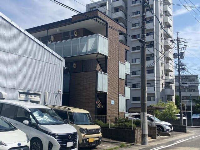 レオパレス植田南の外観