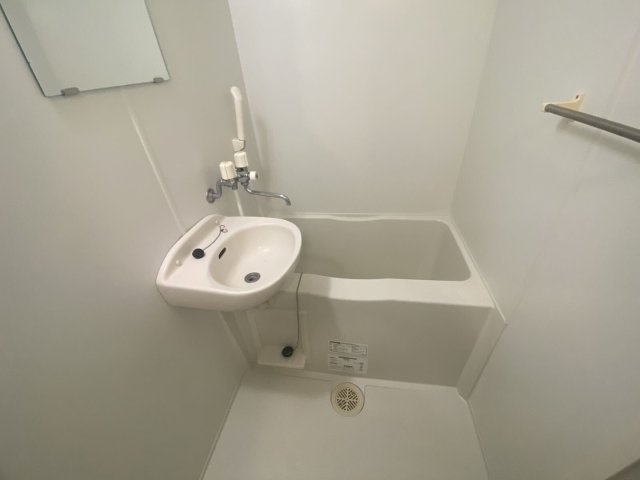 レオパレスロンシャンハイツの浴室
