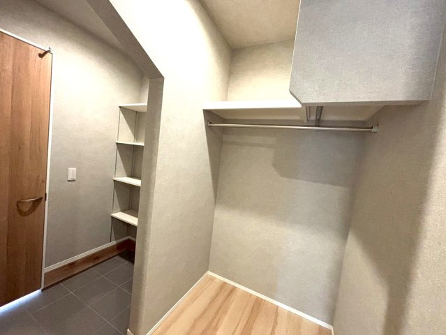 タマタウン　関市南天神　全3区画分譲の玄関|玄関ドアの鍵はディンプルキーと内側はサムターンキーになっており防犯性の高い仕様になっています。