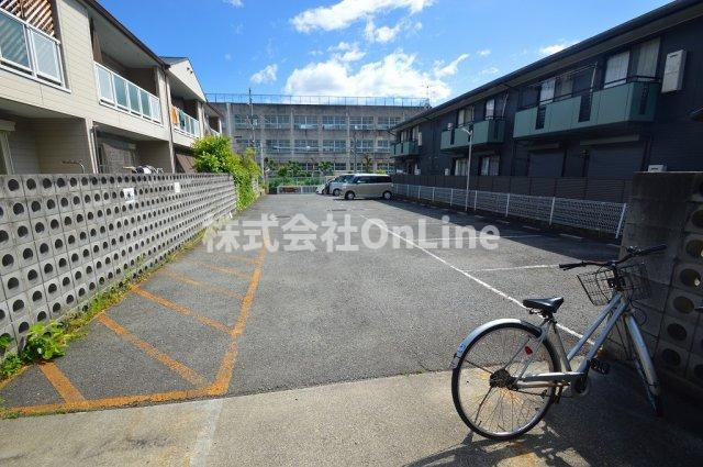 グリーンフォレストⅡの駐車場