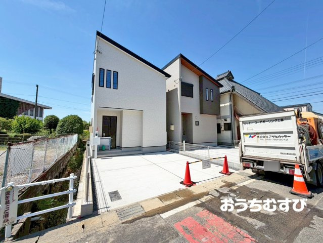 小牧市小牧第5(全2棟)の駐車場
