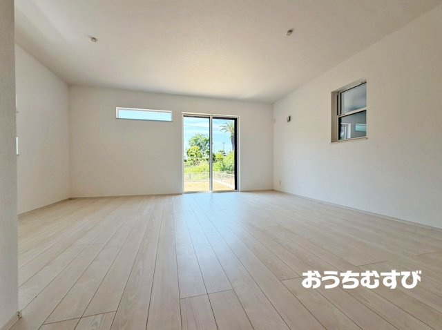 小牧市小牧第5(全2棟)の居間・リビング