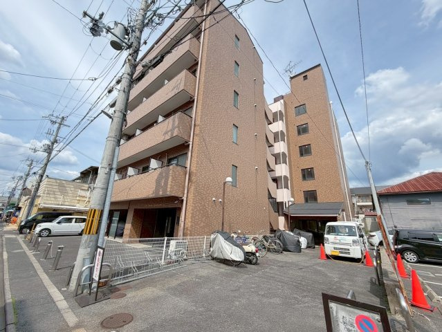 京阪「清水五条」駅徒歩８分◆角部屋陽当り良好◆スーパー徒歩１分◆ライオンズマンション東山弐番館