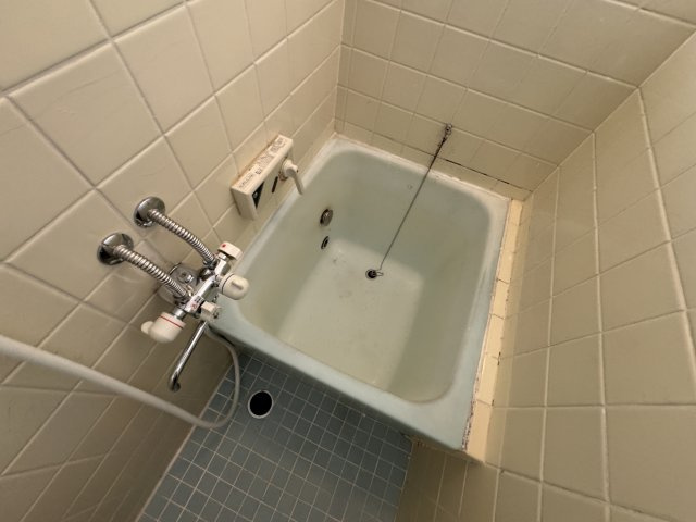 コーポ荘園の浴室