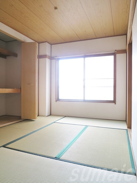 大塚ビルの和室|☆日当たりの良い和室です☆