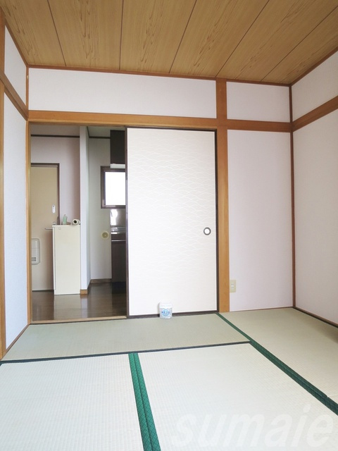 大塚ビルの和室|☆６畳のキレイな和室です☆