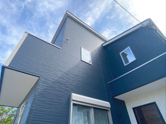 糟屋郡粕屋町大字上大隈　中古戸建の外観|採光窓が多く、明るい自然光がお部屋に入ります！
