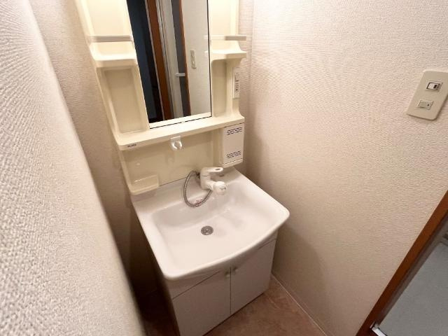 クレオールの洗面所|洗髪洗面化粧台