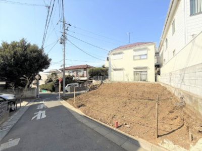 【外観】 | 【仲介手数料２６０万円ＯＦＦ！】■祖師ヶ谷大蔵駅８分■南西角地■建物込み１０，８３０万円 | 特別キャンペーン！
日本一の家計応援サービスに挑戦中！
詳細は「諸費用」欄をご確認下さい！
■祖師ヶ谷大蔵駅８分
■参考プランなら建物込み１０，８３０万円
■自由設計
■南西角地
■陽当り良好