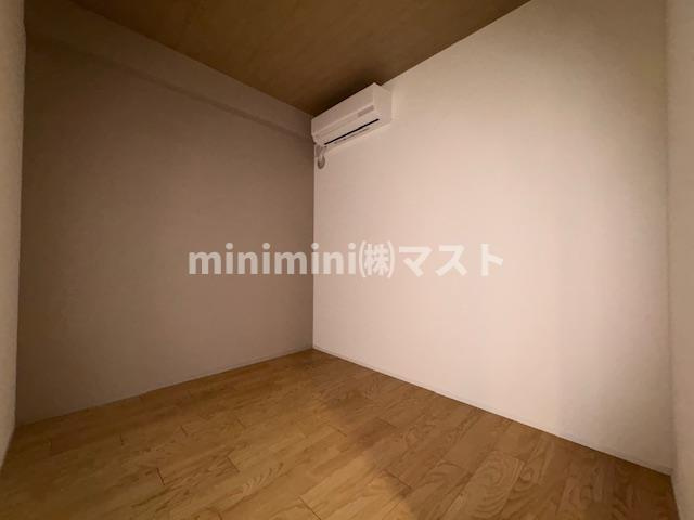 ローレルコート西本町の洋室