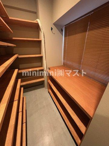 ローレルコート西本町の収納