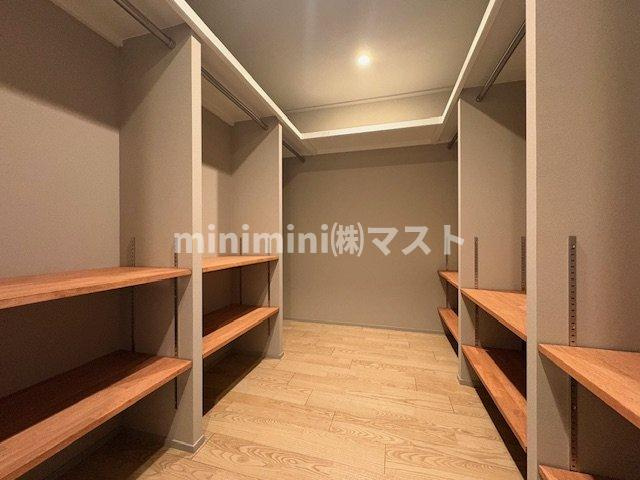 ローレルコート西本町の収納