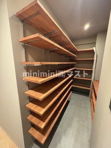 ローレルコート西本町の収納