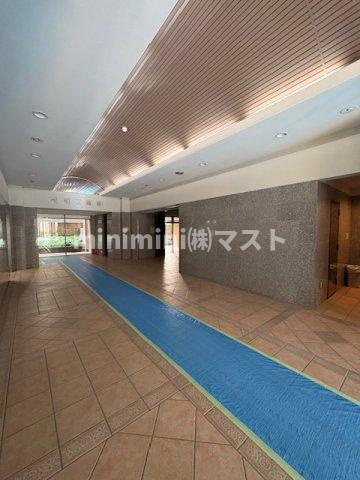 ローレルコート西本町のロビー