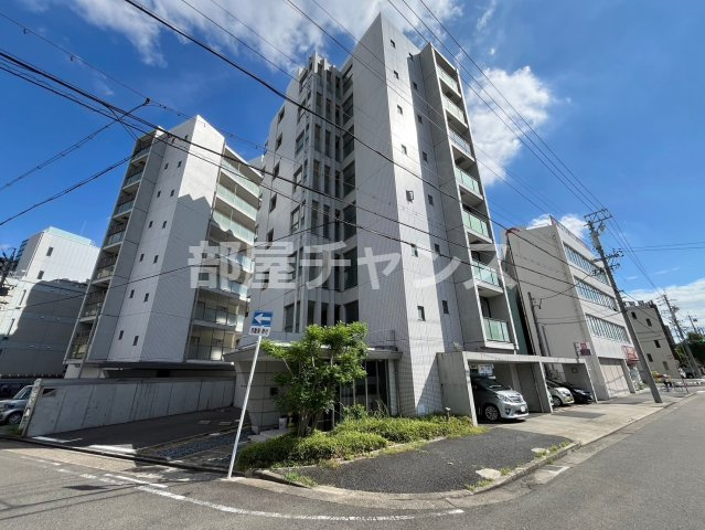 リエス鶴舞WEST TOWERの外観