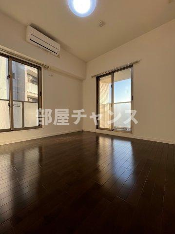リエス鶴舞WEST TOWERの居間・リビング
