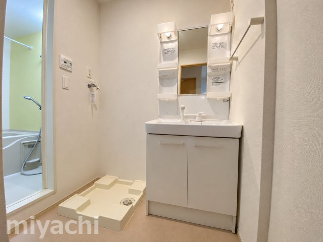 コンフォール矢三　Bの洗面所