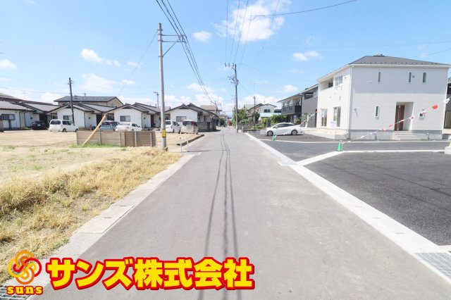 郡山市大槻町字林ノ東　　　４号棟　　　開成小学校、郡山第１中学区の外観|南側前面道路