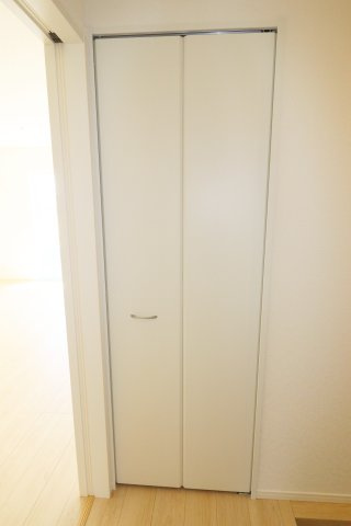 郡山市大槻町字林ノ東　　　４号棟　　　開成小学校、郡山第１中学区の収納