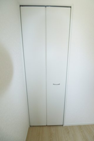 郡山市大槻町字林ノ東　　　４号棟　　　開成小学校、郡山第１中学区の収納