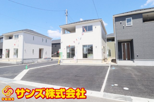 郡山市大槻町字林ノ東　　　４号棟　　　開成小学校、郡山第１中学区の外観|南東側から見た駐車場を含む外観♪