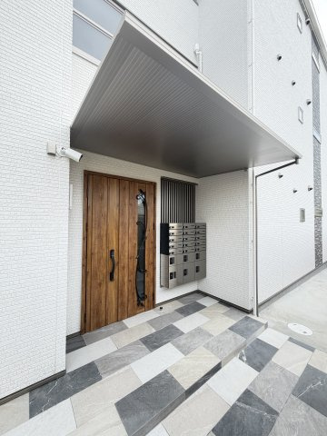 ピレーネ一津屋 のエントランス