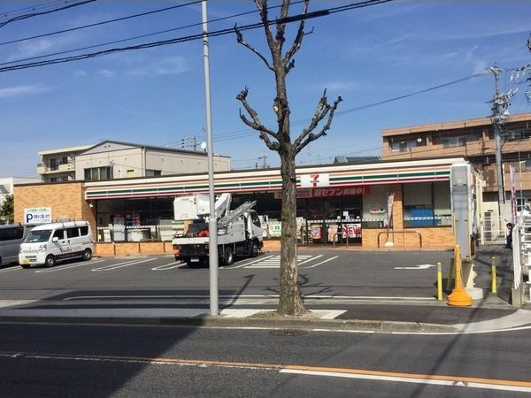新宿ビルの周辺