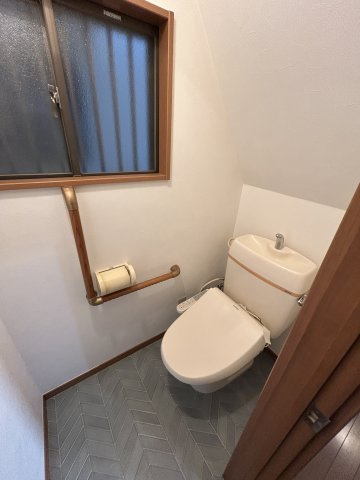 尼崎次屋貸家のトイレ